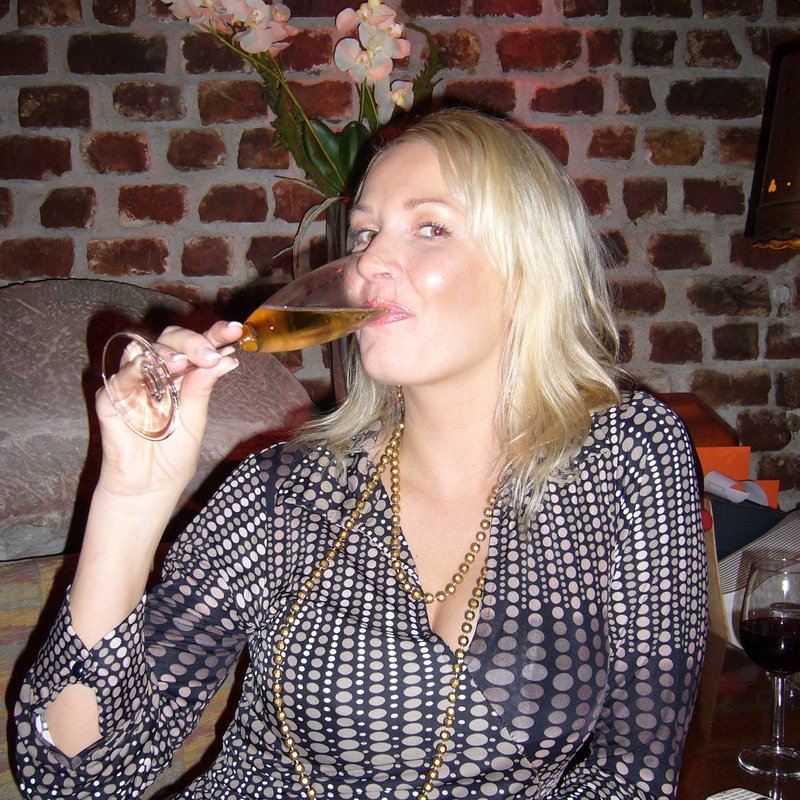 Earlene 33 Escort in Aydlett
