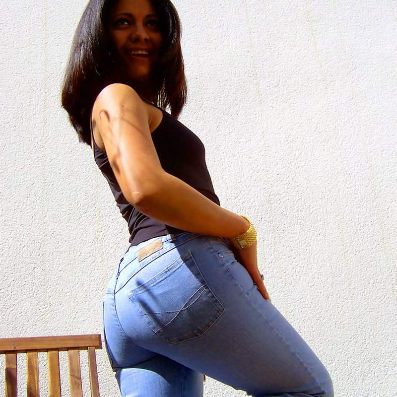 Roxanna 35 Escort Kangley