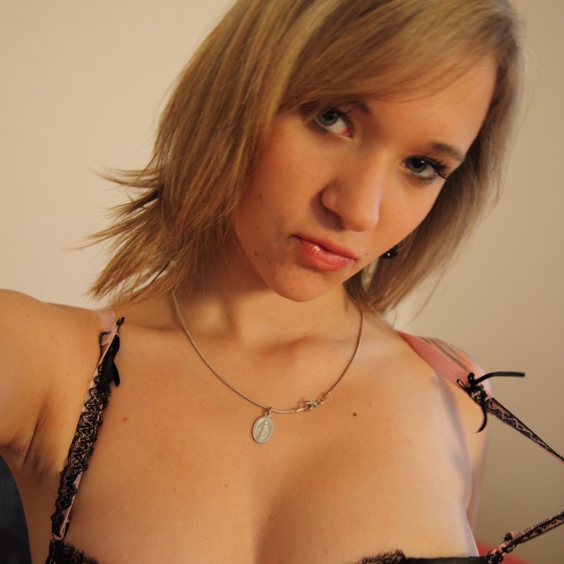 Bettina  28 Sensual escorts Fanco
