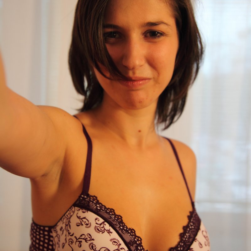 Brittney 24 Escort Hytop