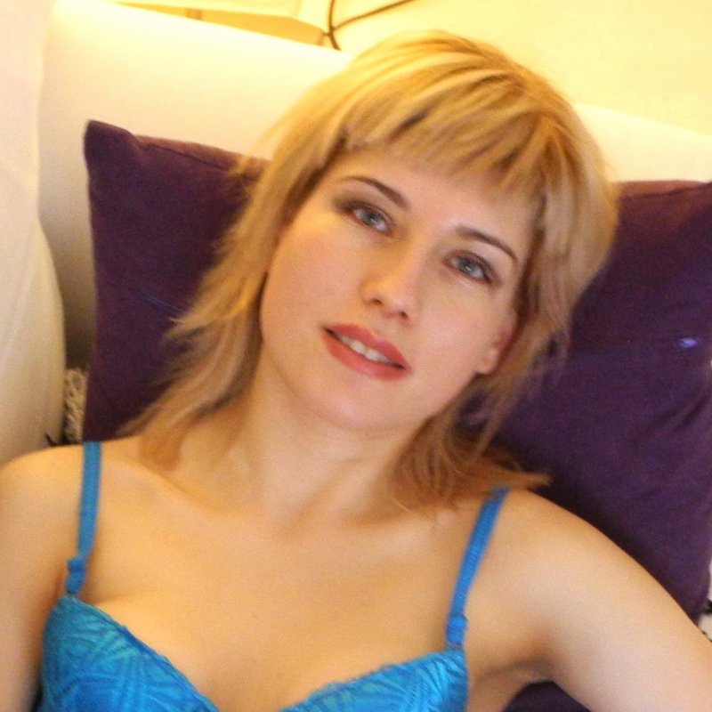 Loraine 32 Escort Mānā